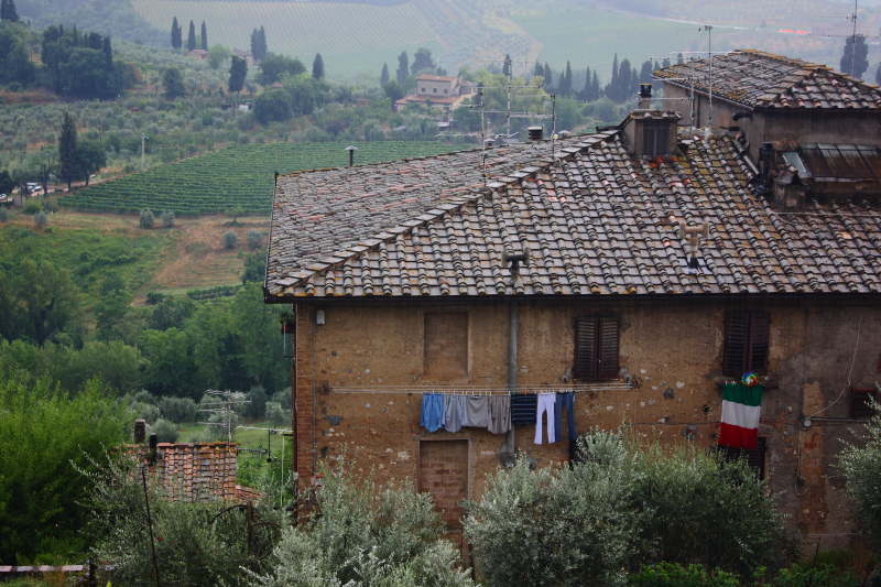 tarihi San Gimignano şehri Toskana bölgesine hakim, yüksek bir tepede kurulmuş.