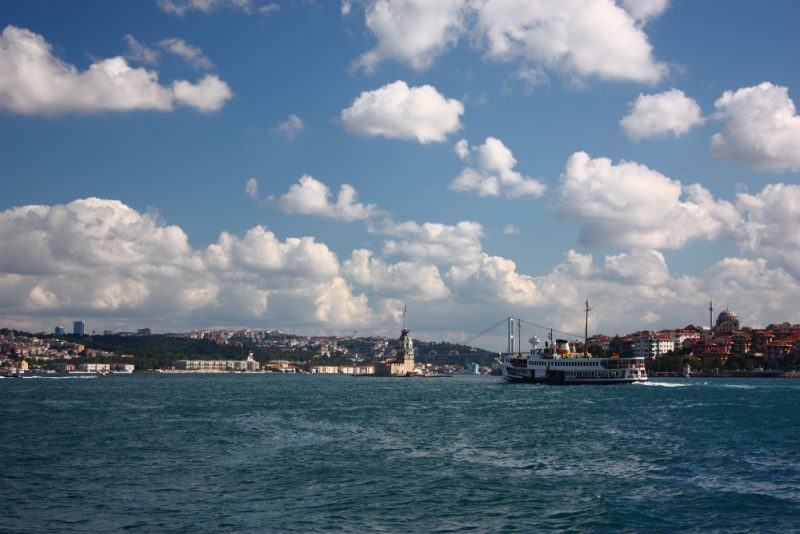 Vapurdan İstanbul ve Kız kulesi manzarası