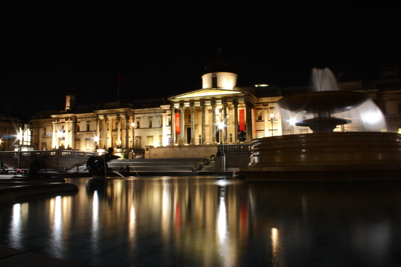 Trafalgar Meydanı ve Ulusal Galeri, Londra