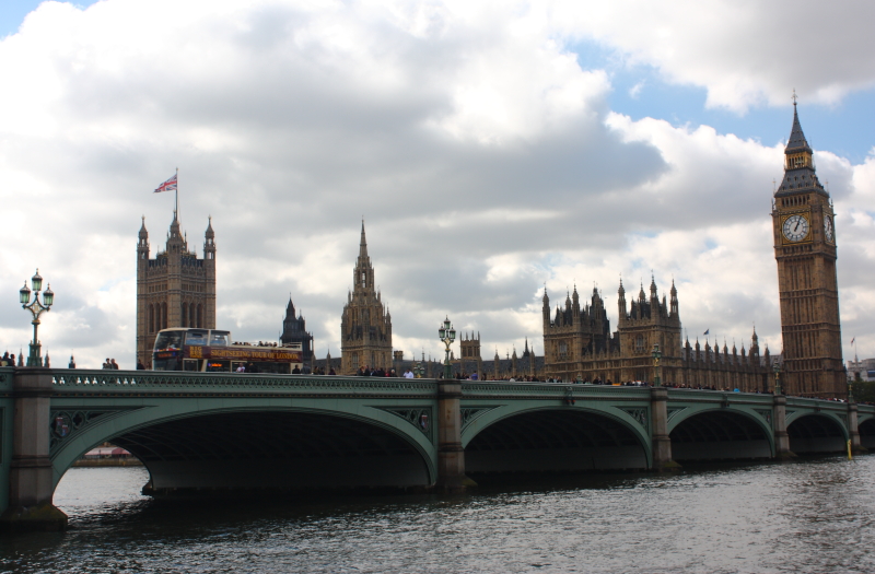 Londra Westminster Köprüsü