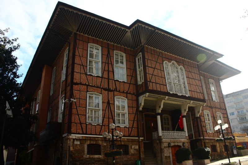 Tarihi Bursa Belediye Binası