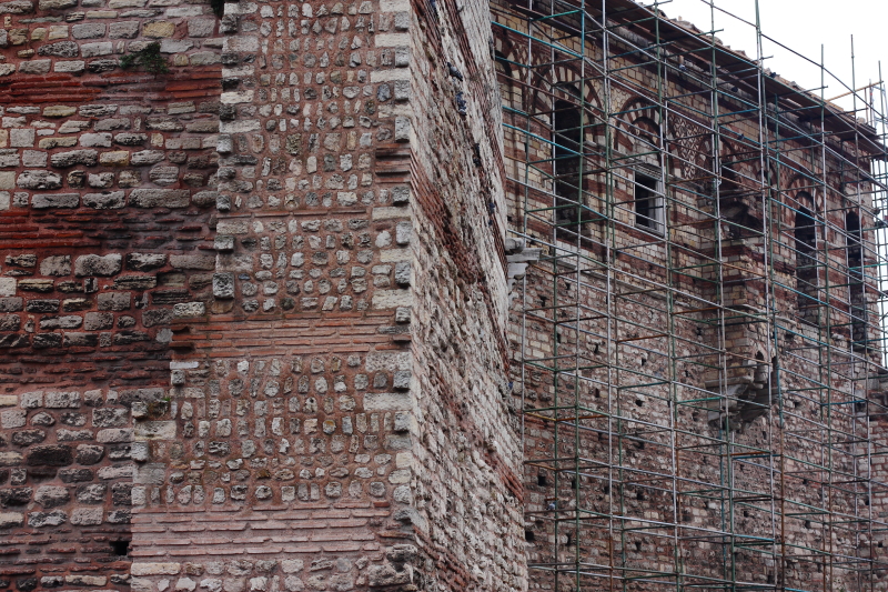 Bizans İmparatoru'nun halkı selamladığı balkon - Tekfur Sarayı restorasyon inşaatı