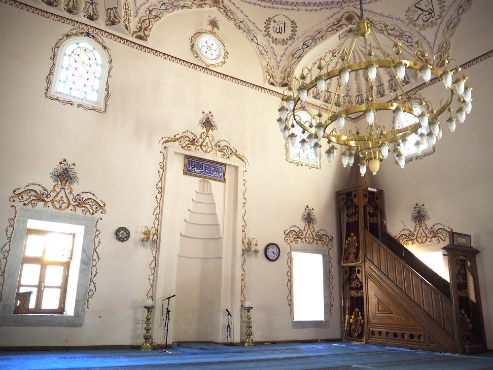 Ayaspaşa Cami, Saray